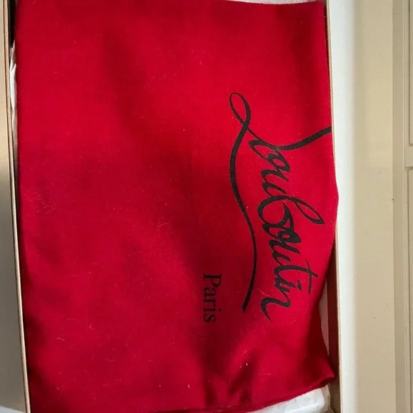 Christian Louboutin Kate 554 100 Patent - Picture 7 of 11